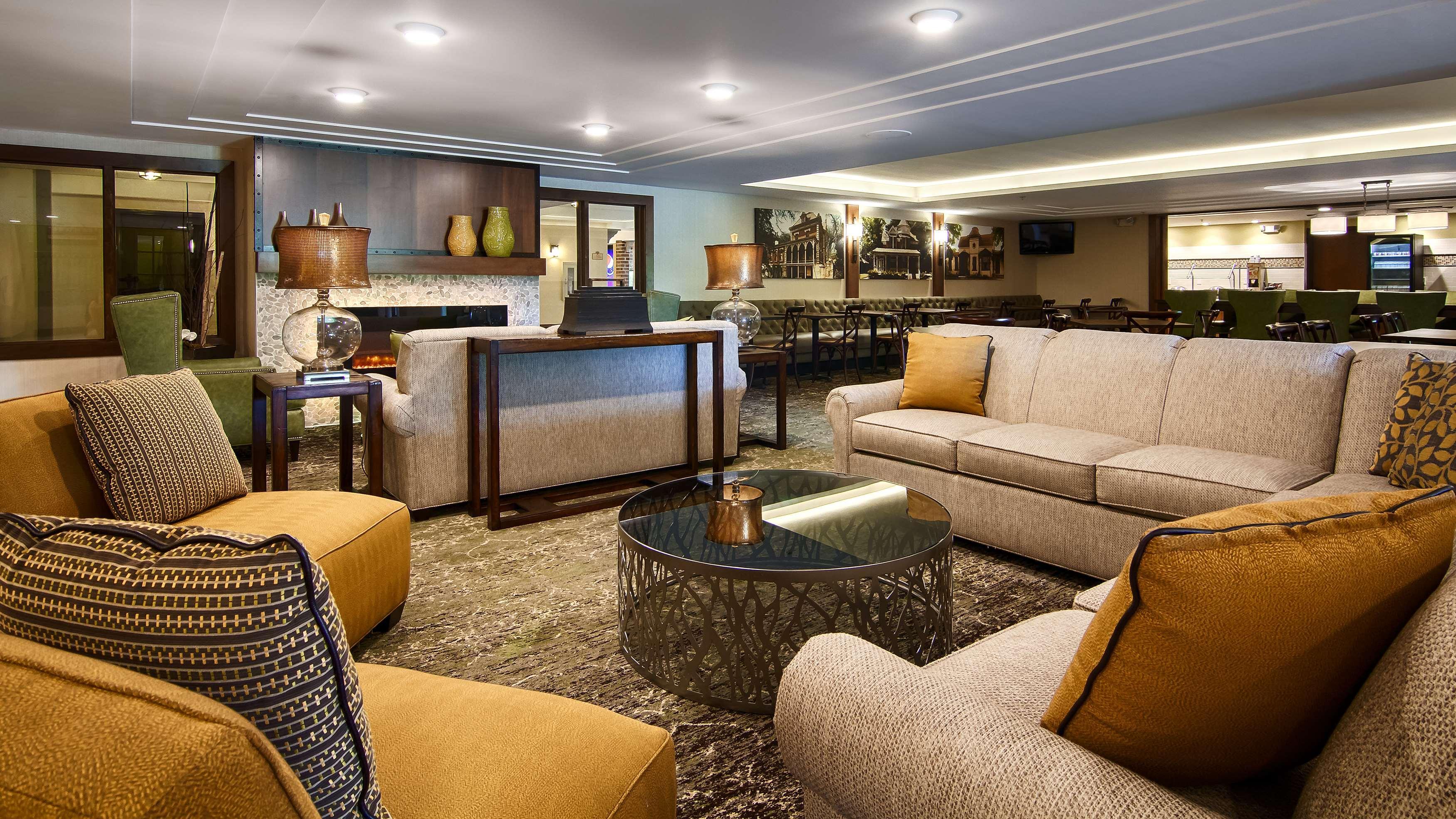 Best Western Plus New Ulm Bagian luar foto