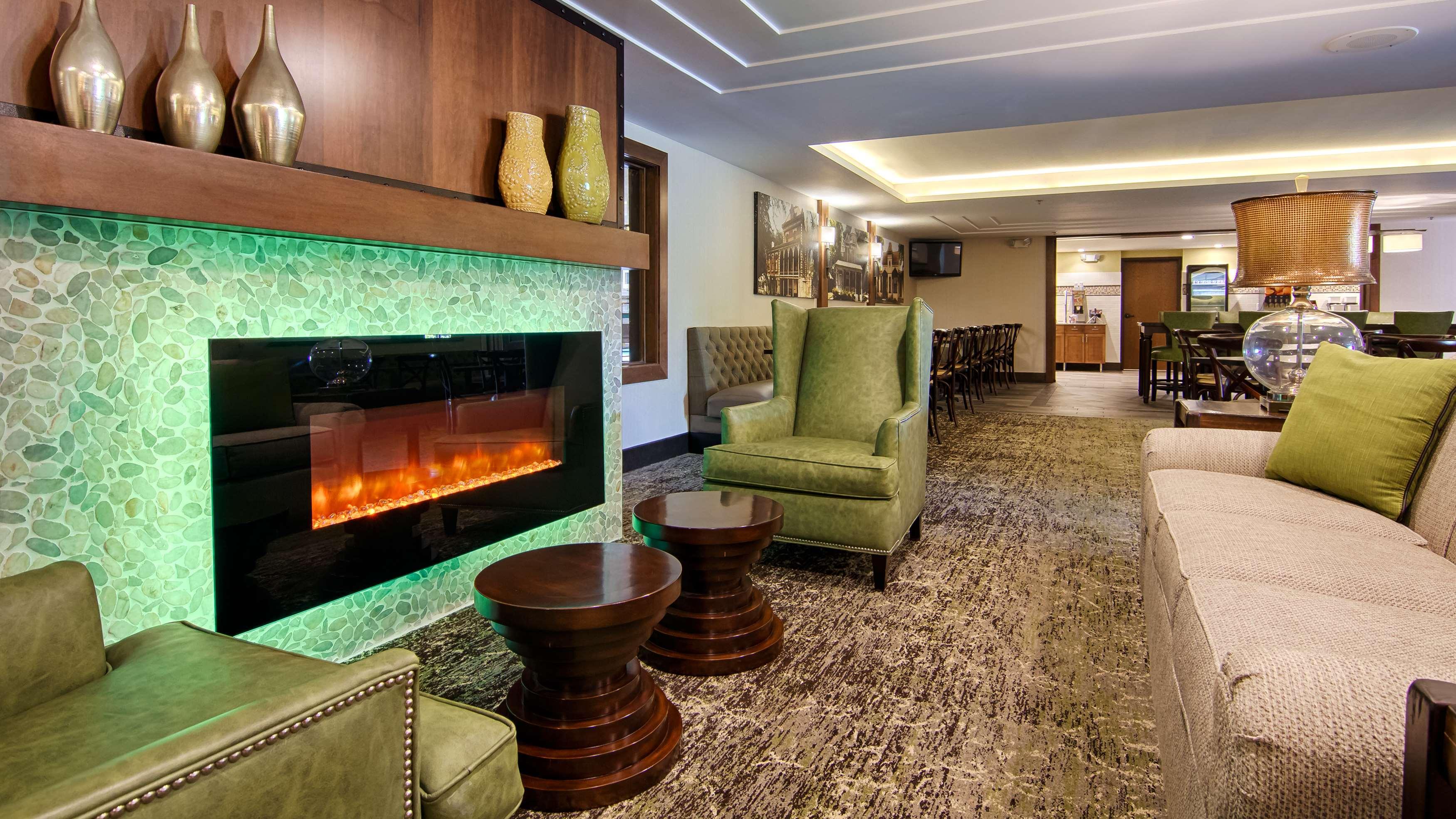 Best Western Plus New Ulm Bagian luar foto