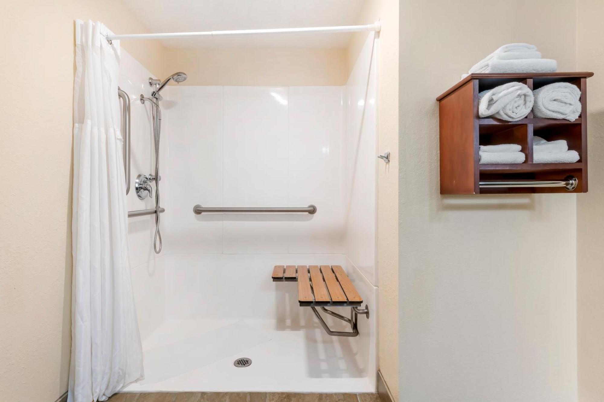 Best Western Plus New Ulm Bagian luar foto