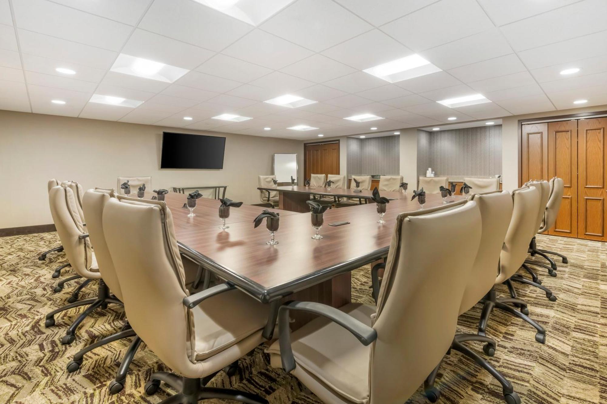 Best Western Plus New Ulm Bagian luar foto