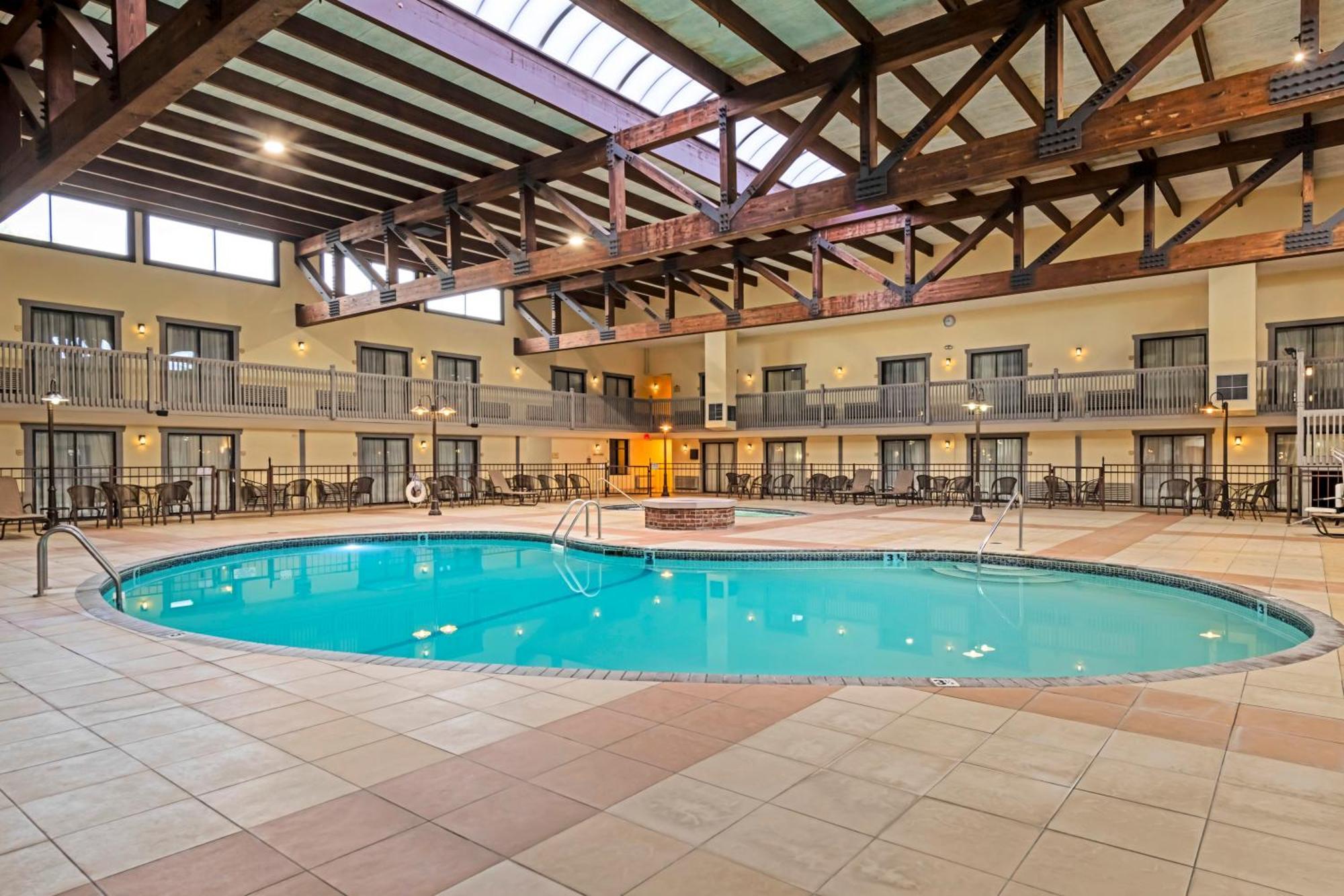 Best Western Plus New Ulm Bagian luar foto