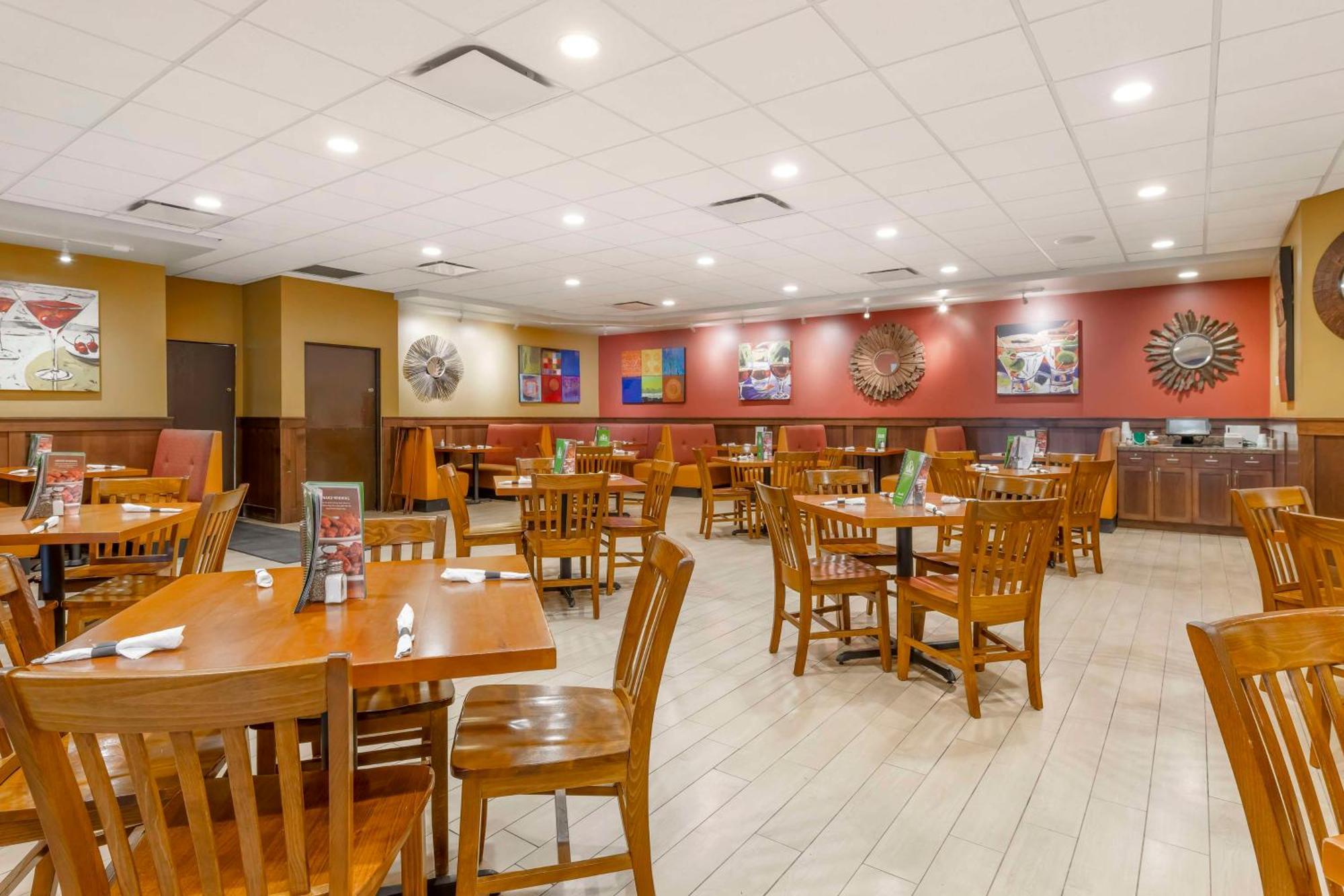 Best Western Plus New Ulm Bagian luar foto