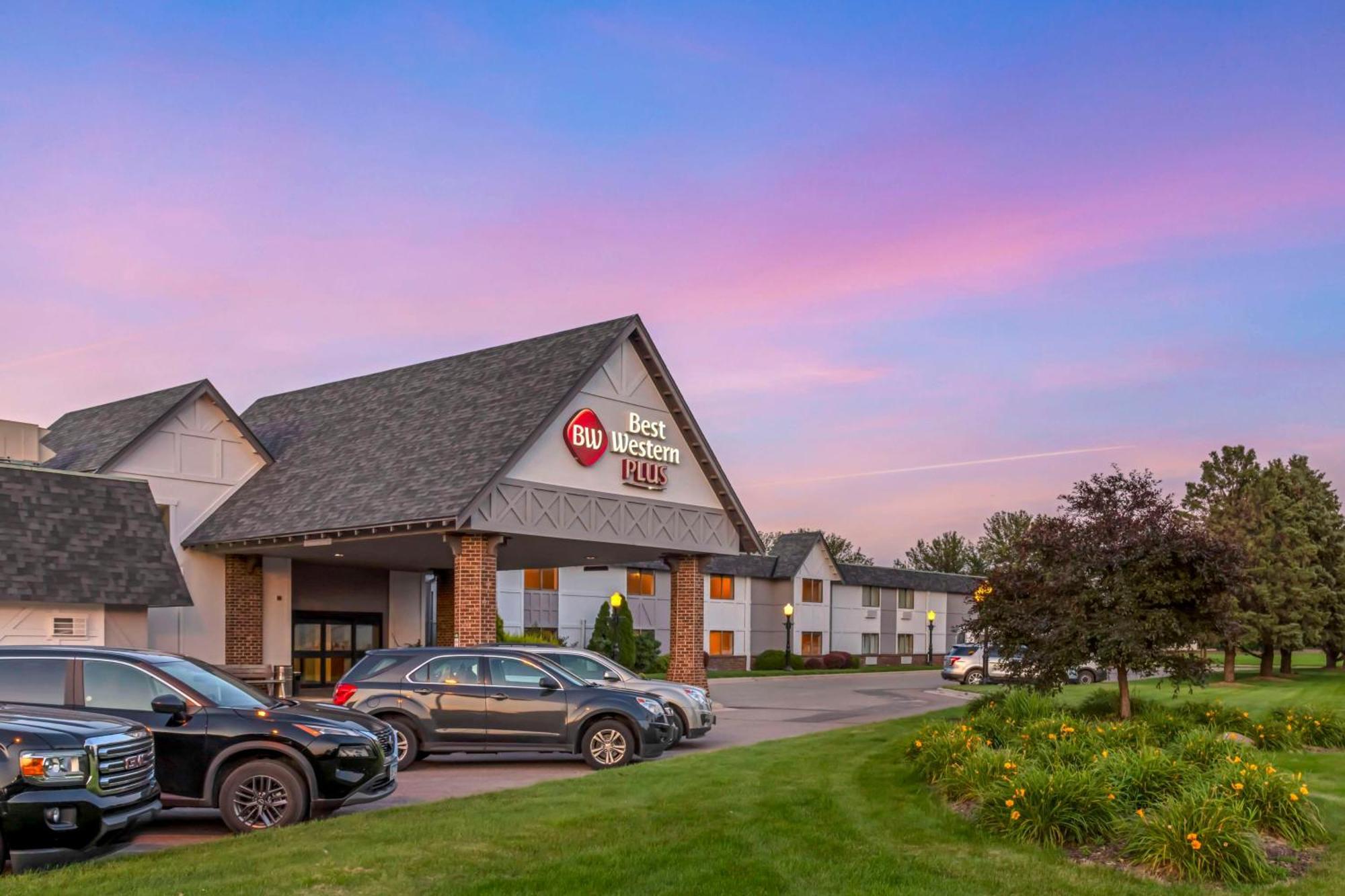 Best Western Plus New Ulm Bagian luar foto