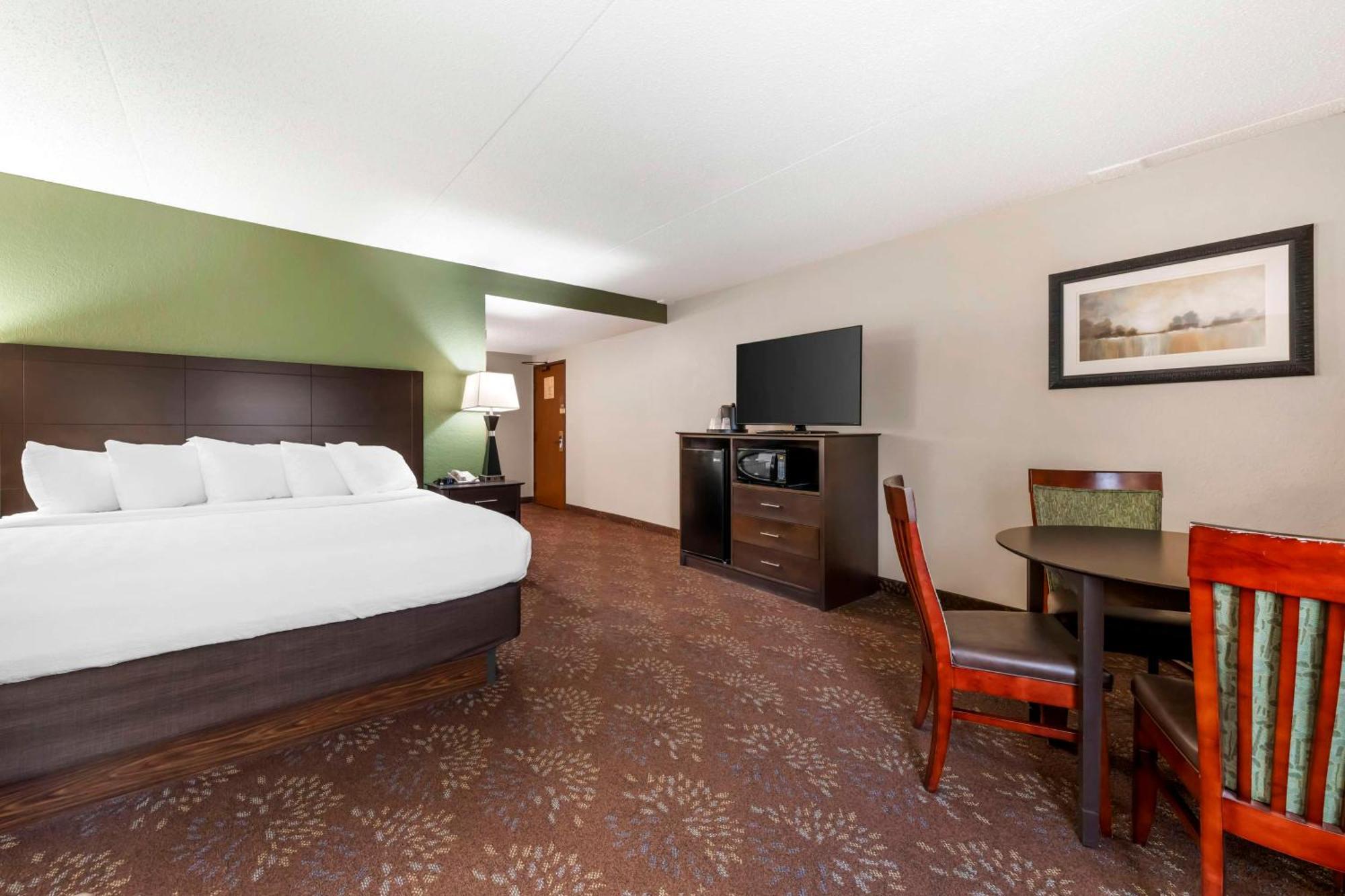 Best Western Plus New Ulm Bagian luar foto